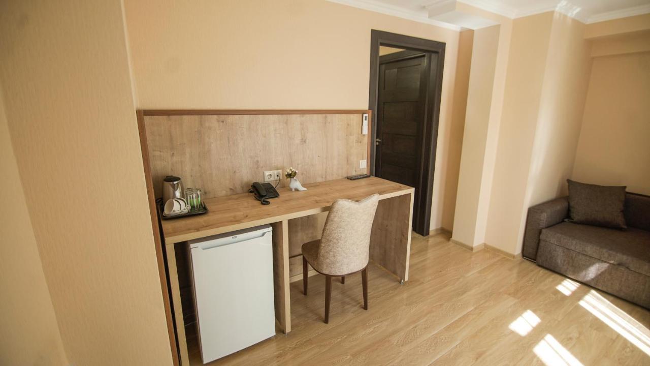Hotel Juralius تبليسي المظهر الخارجي الصورة