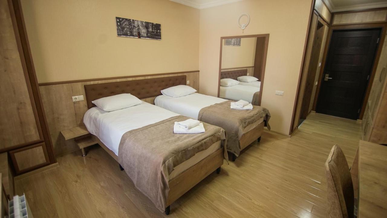 Hotel Juralius تبليسي المظهر الخارجي الصورة