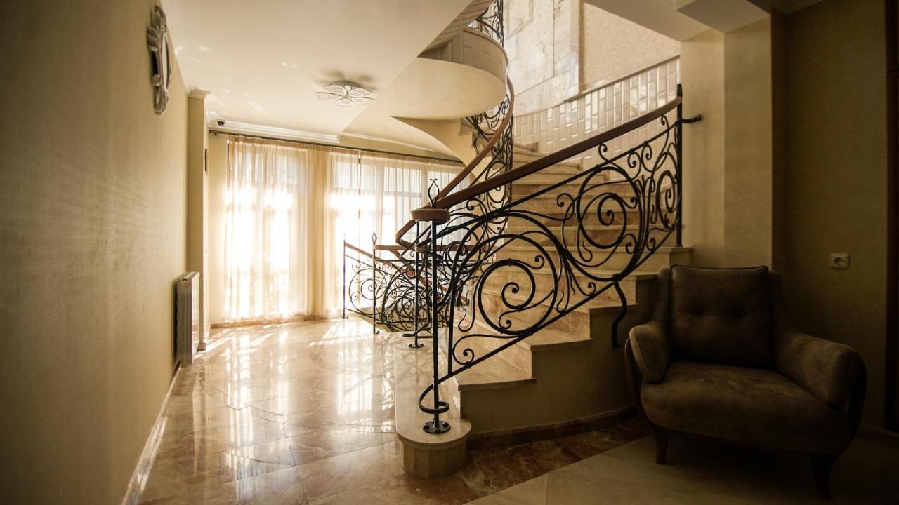 Hotel Juralius تبليسي المظهر الخارجي الصورة